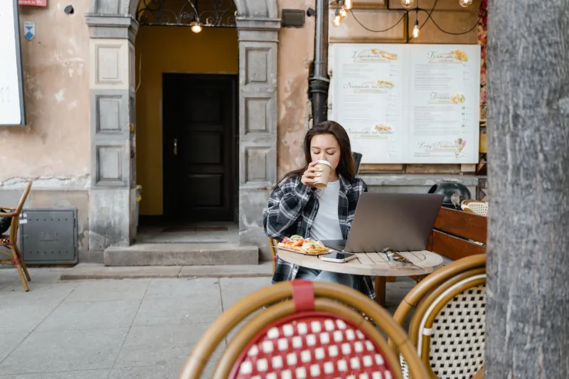 The Dollar Advantage: How Smart American Expats Are Building Real Wealth Overseas